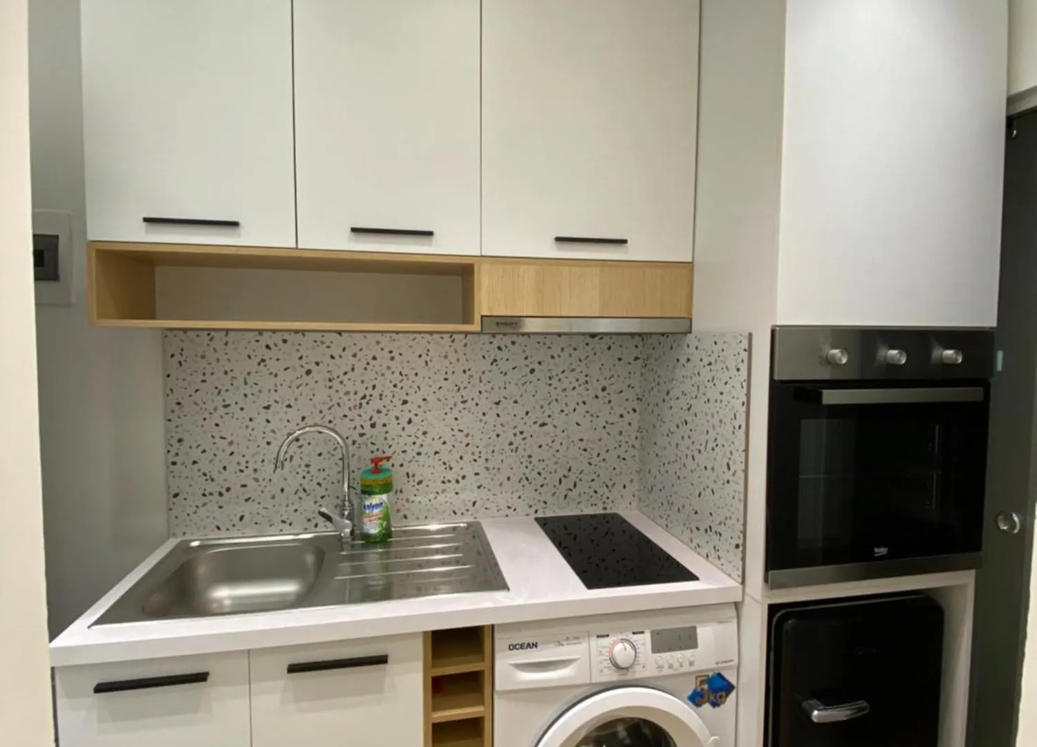 Cozycomfy Studio Тирана 0*,  Албания